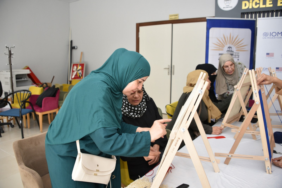 Siverek’te Suriyeli kadınlara yönelik meslek kursları devam ediyor