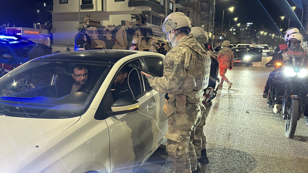 Siverek’te yılbaşı gecesi yoğun güvenlik önlemleri 